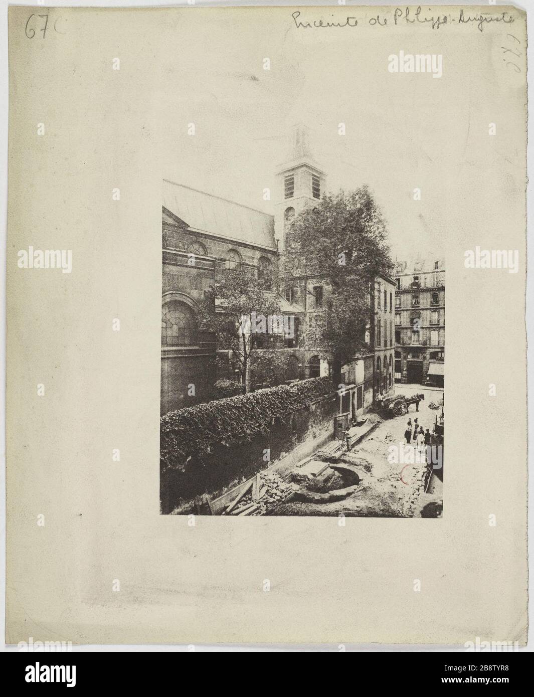 Chiesa di cappotti bianchi / scavi dell'antica torre di Philippe Auguste. La recinzione di Filippo Augusto. Chiesa dei Frati Bianchi, scavi dell'antica torre di Philippe Auguste. 4° arrondissement di Parigi. Le Marais. L'enceinte de Philippe-Auguste. Eglise des Blancs-Manteaux, fouilles de l'ancienne tour de Philippe Auguste. Parigi (IVème arr.). Anonima fotographie. Procédé photomécanique. Parigi, musée Carnavalet. Foto Stock