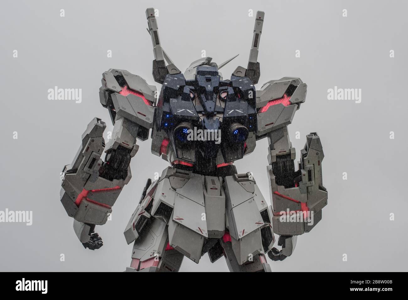 Odaiba, Tokyo/Giappone - 21 maggio 2019 : UNICON GUNDAM SCALA 1:1 modello di RX-0 Mobile Suit statua a Diver City Foto Stock