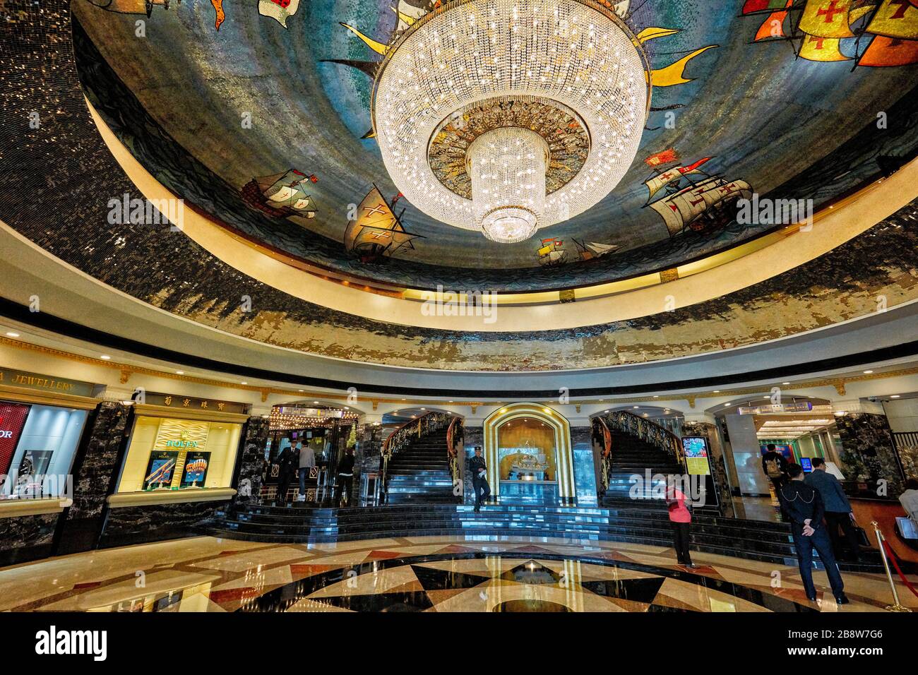 Vista interna della lobby principale dell'Hotel Lisboa. Macao, Cina. Foto Stock