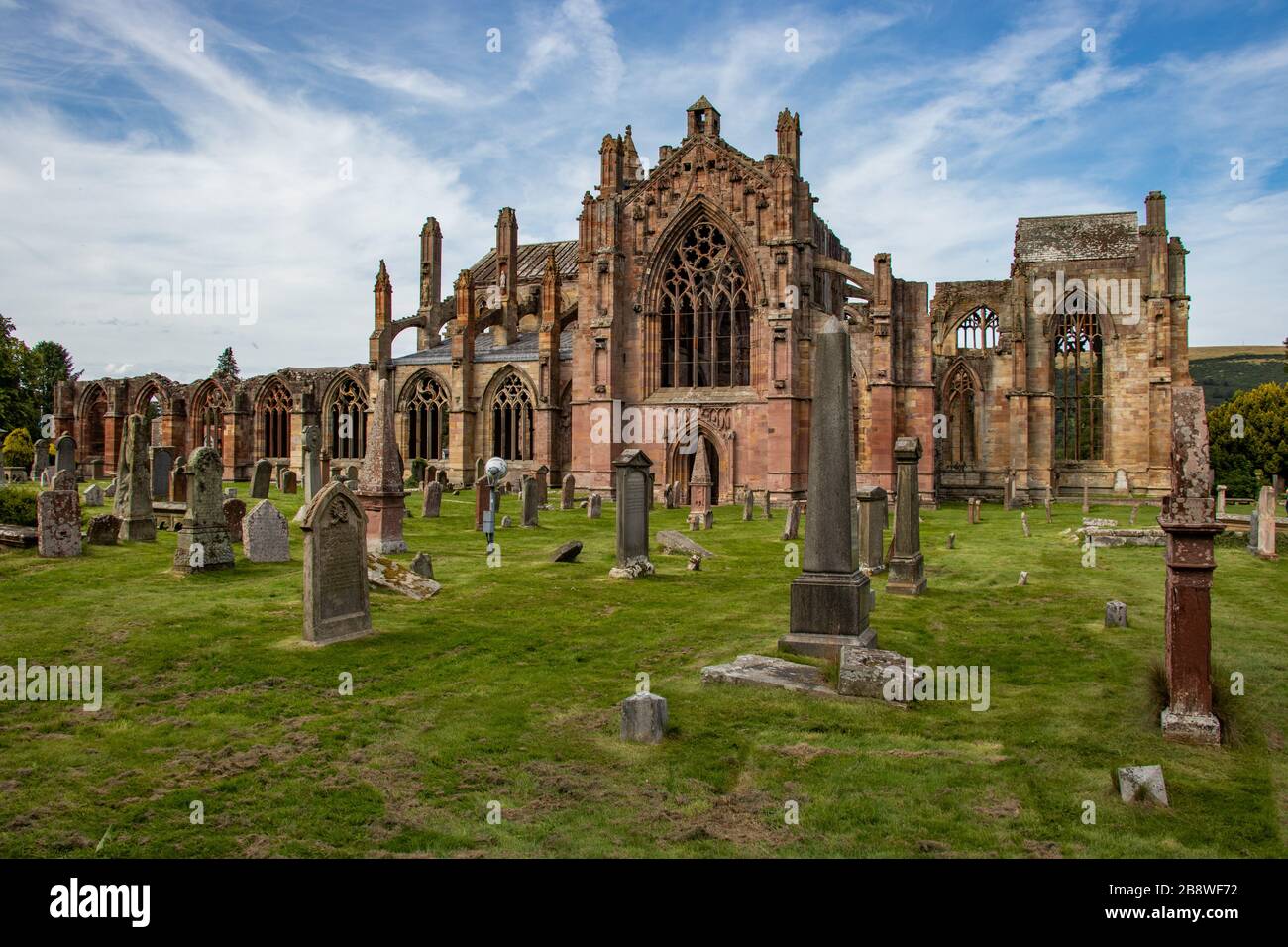 Passeggia per la storica abbazia di Melrose in Gran Bretagna nel Regno Unito Foto Stock