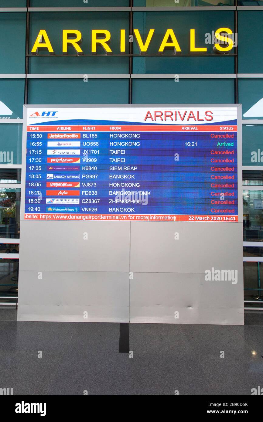 Da Nang, Vietnam. 22 marzo 2020. L'aeroporto internazionale di da Nang è abbandonato dopo che il primo ministro del Vietnam ha ordinato la sospensione di tutti i voli internazionali. Il Vietnam ha anche sospeso l'ingresso di tutti gli stranieri dal 22 marzo 2020, per limitare la diffusione del COVID-19. (Photo credit: Gonzales Photo - Michael Hornbogen). Foto Stock