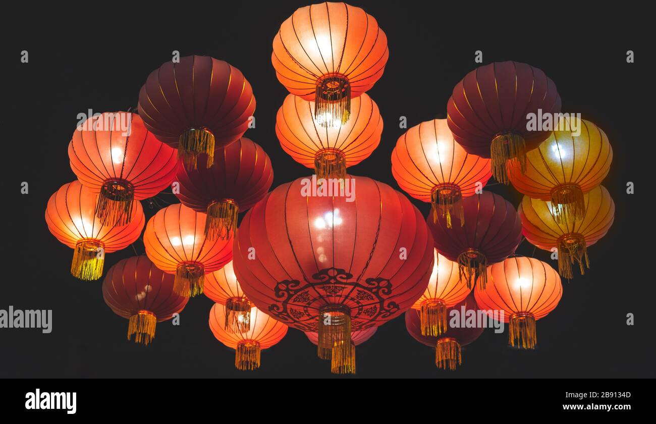 lanterna cinese shangai sfondo su nero notte opaca Foto Stock