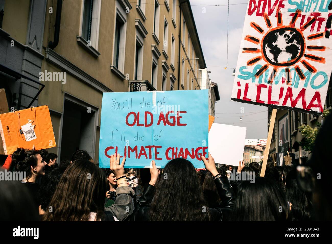 Attivista giovanile sulla crisi climatica Foto Stock