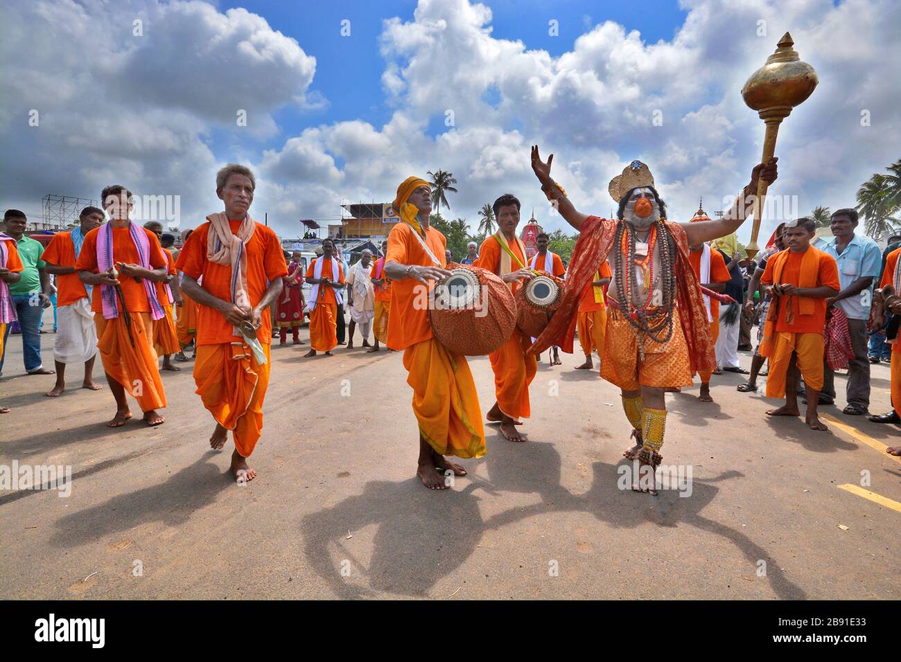 devoti al festival di ritorno puri odisha india Foto Stock