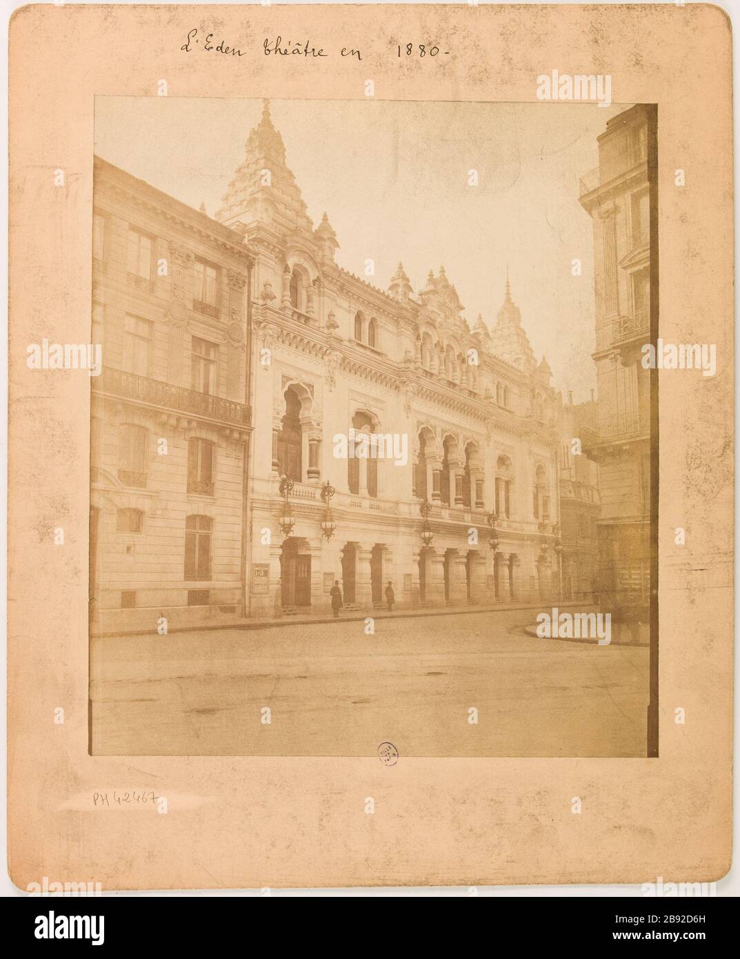 Eden Theatre nel 1880. Il Teatro Eden, 7 rue Boudreau, 9 ° arrondissement, Parigi Albert Brichaut. L'Eden théâtre it 1880. L'Eden théâtre, 7 rue Boudreau, 9ème circondario, Parigi. Tirage sur papier albuminé. 1880. Parigi, musée Carnavalet. Foto Stock