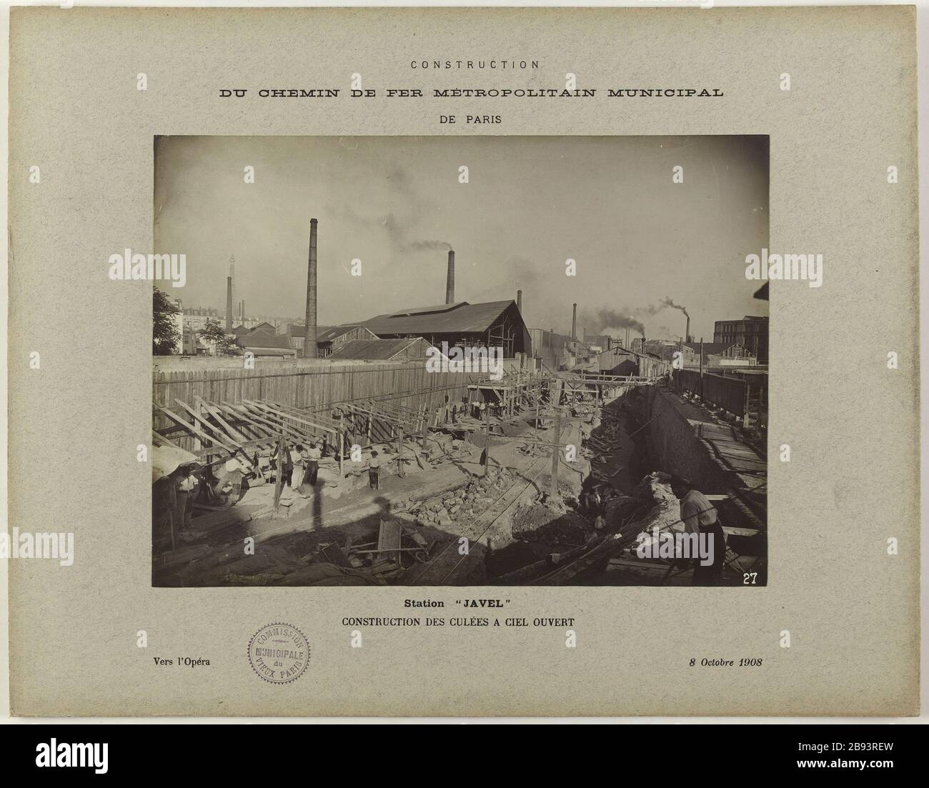 Edificio / percorso metropolitano ferro comunale / da Parigi / Stazione 'bleach' / costruzione abutments all'aperto / per l'Opera 8 ottobre 1908 Construction du chemin de fer métropolitain Municipal de Paris : Construction des culées à ciel ouvert, stazione Javel. Parigi (XVème arr.).'Construction / du chemin de fer métropolitain Municipal / de Paris / Station 'Javel' / Construction des culées à ciel ouvert / Vers l'Opéra 8 octobre 1908'. 1908-10-08. Anonima fotographie. 1908-10-08. Parigi, musée Carnavalet. Foto Stock