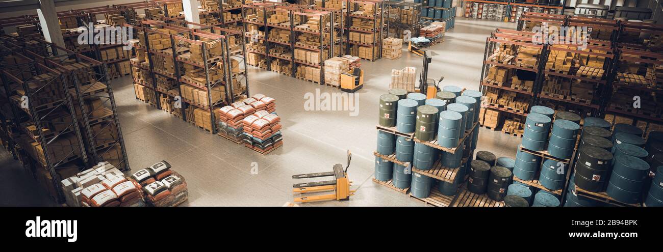 all'interno di un grande magazzino con materiale immagazzinato e mezzi di movimentazione dei pallet. rendering 3d. settore logistico e manifatturiero. Foto Stock