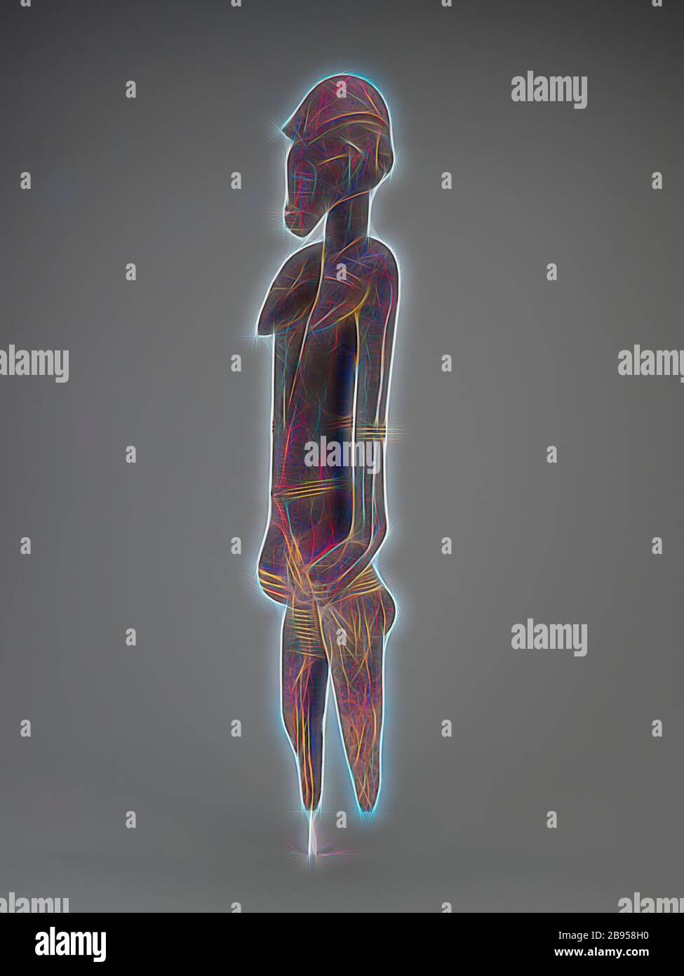 Figura antenata femminile, Senufo People, 20th secolo, legno, 41-5/8 x 8 x 3-3/4 in., Arte Africana, Reimagined by Gibon, disegno di calore allegro di luminosità e raggi di luce radianza. Arte classica reinventata con un tocco moderno. La fotografia ispirata al futurismo, che abbraccia l'energia dinamica della tecnologia moderna, del movimento, della velocità e rivoluziona la cultura. Foto Stock