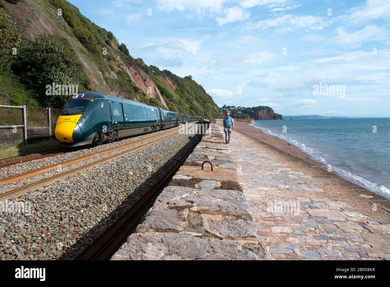 Great Western Railway Class 802 AT300 treno bi-mode a più unità a Teignmouth, Devon, Inghilterra Foto Stock