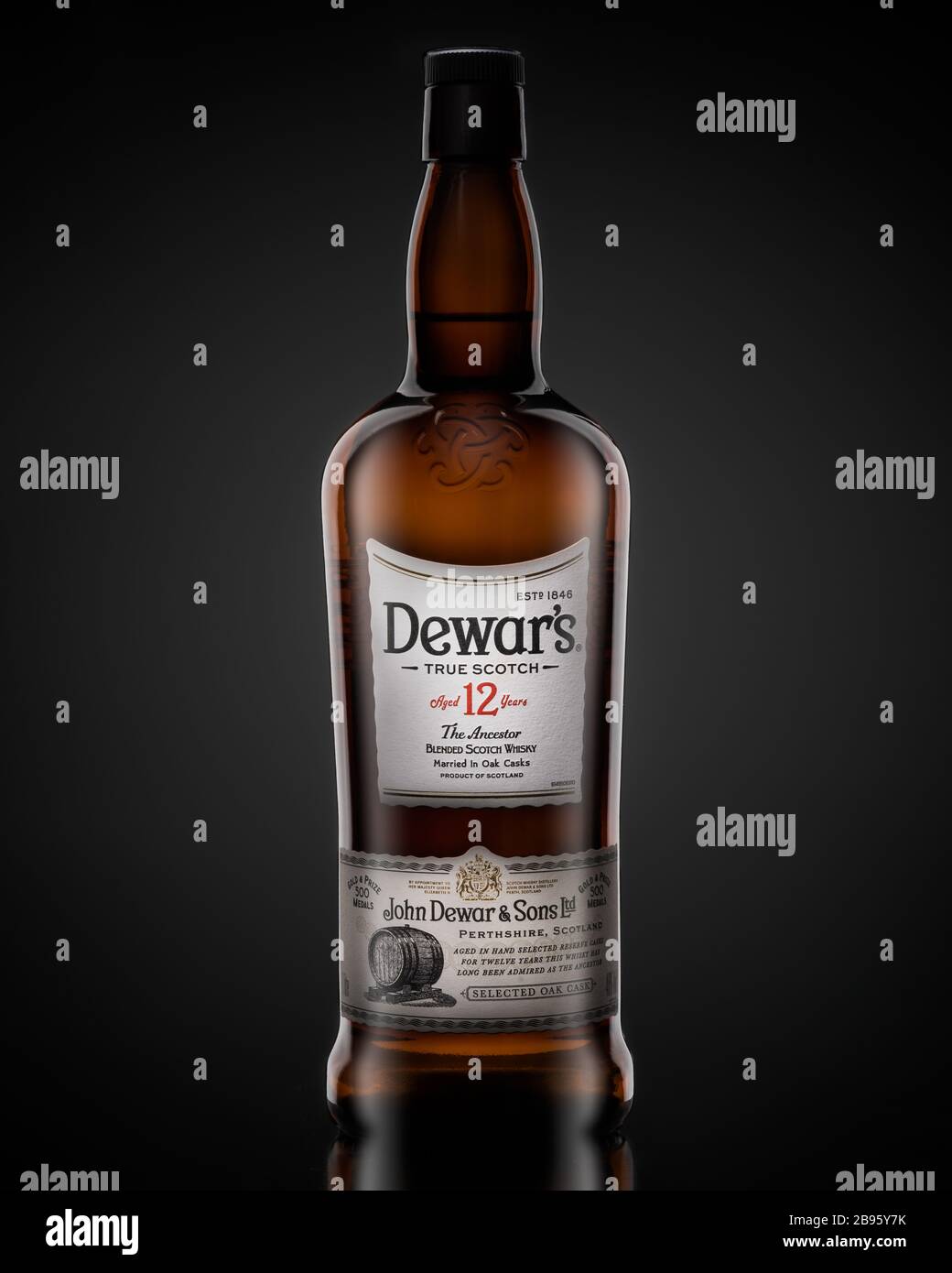 Bottiglia di whisky di Dewar Foto Stock