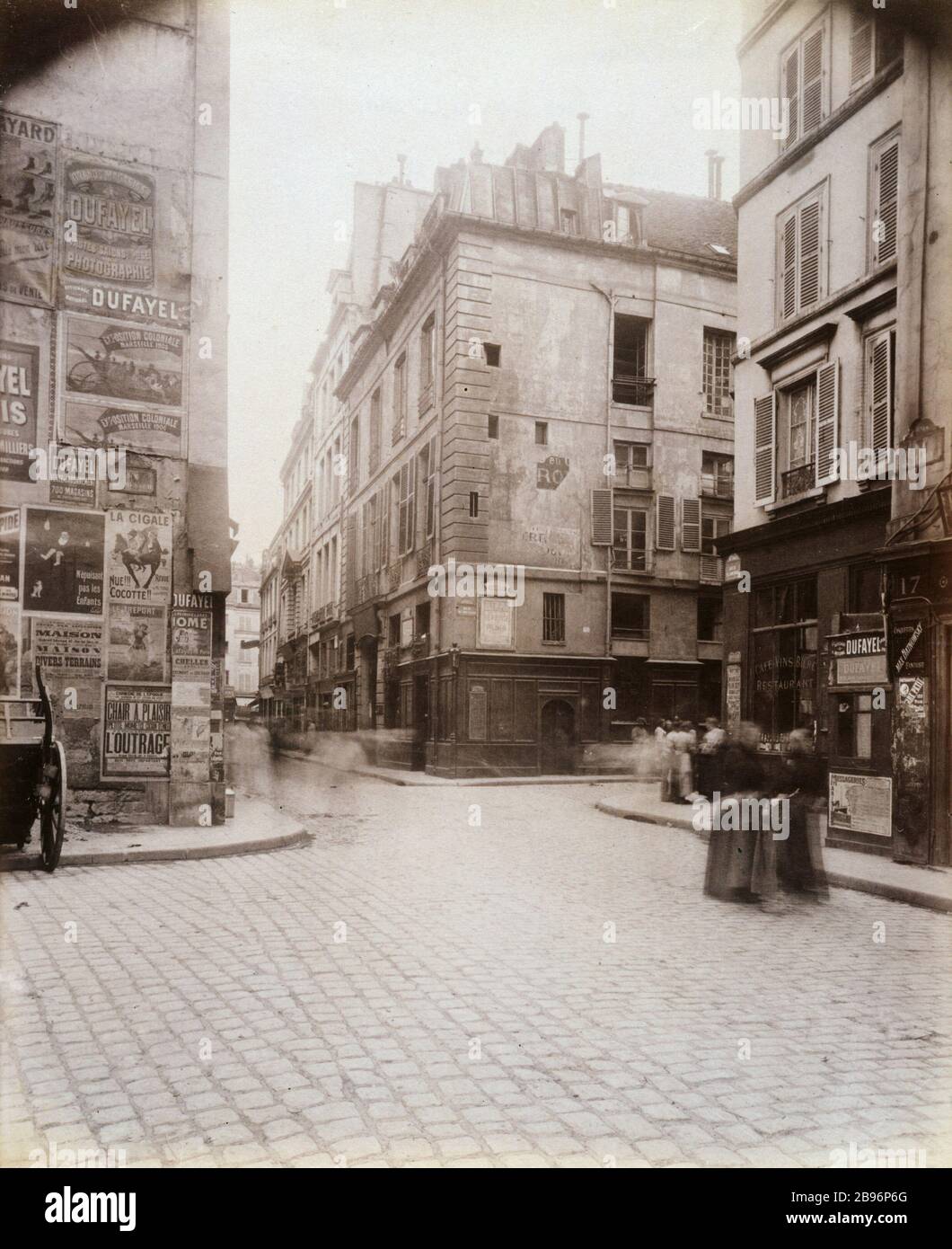 ANGOLO DELLA VOLPE E MERRI SANTO 'Angle des rues du Renard et Saint-Merri', Parigi (IVème arr.). Photographie d'Eugène Atget (1857-1927). Parigi, musée Carnavalet. Foto Stock