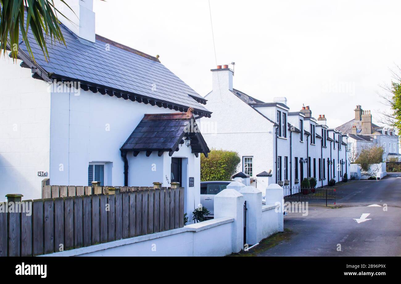 19 marzo 2020 Dufferin Villas, una fila di proprietà a schiera, situato in Dufferin Terrace, al largo della Groomsport Road in Bangor Irlanda del Nord Foto Stock