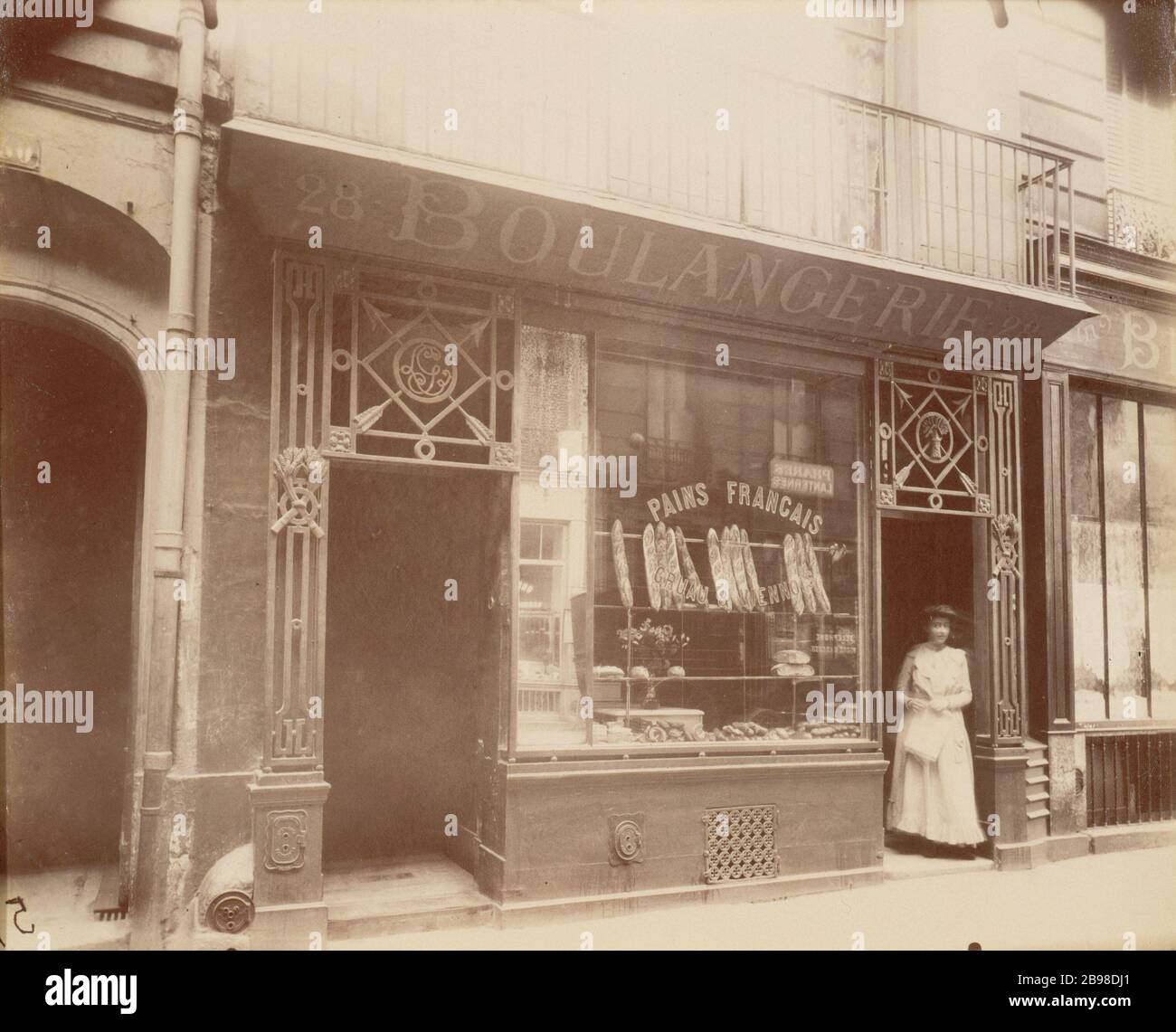 STRADA PANETTERIA BIANCO-CAPPOTTI Boulangerie, rue des Blancs-Manteaux, 1911. Photographie d'Eugène Atget (1857-1927). Parigi, musée Carnavalet. Foto Stock