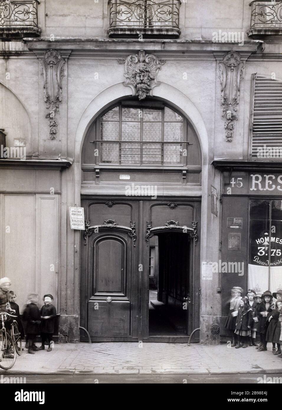 45 RUE DE LA HARPE 45, rue de la Harpe, ensemble de la porte. Parigi (Vème arr.). Photographie de Charles Lansiaux (1855-1939). Parigi, musée Carnavalet. Foto Stock