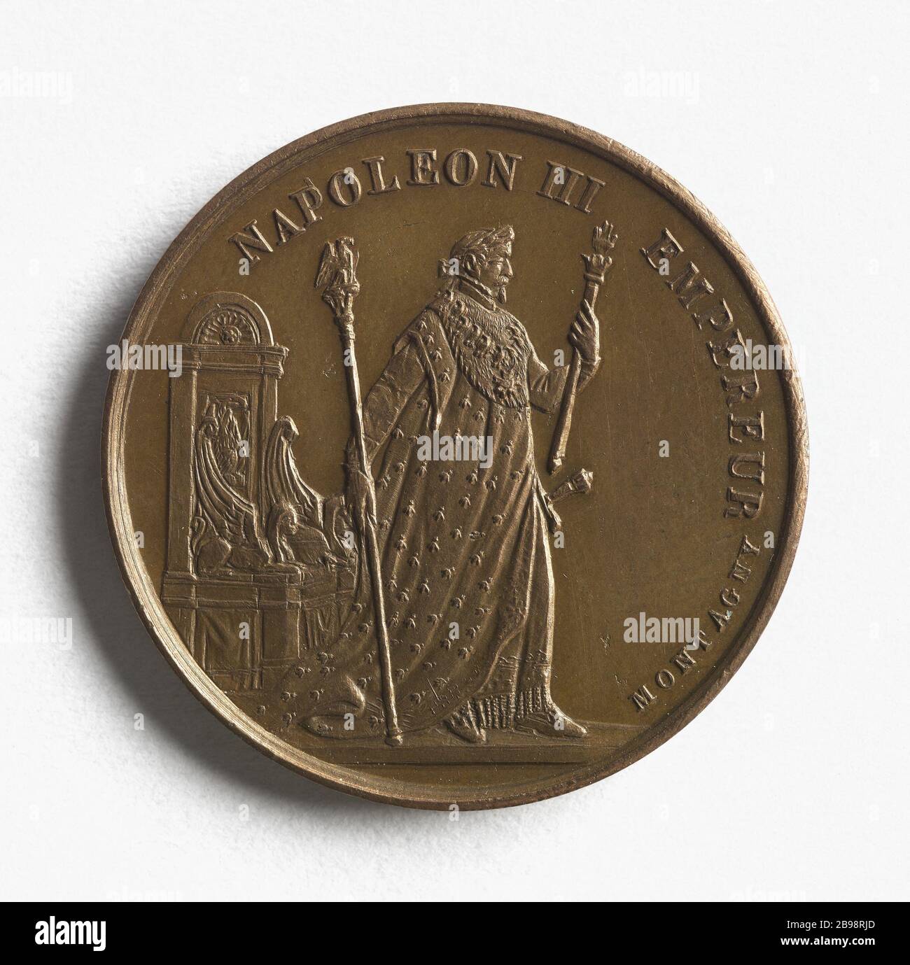 Napoleone III (1808-1873) incoronato imperatore, 1852 (titolo fittizio) Jean-Pierre Montagny (1789-1882). Médaille de Napoléon III (1808-1873) sacré empereur, 1852. Parigi, musée Carnavalet. Foto Stock