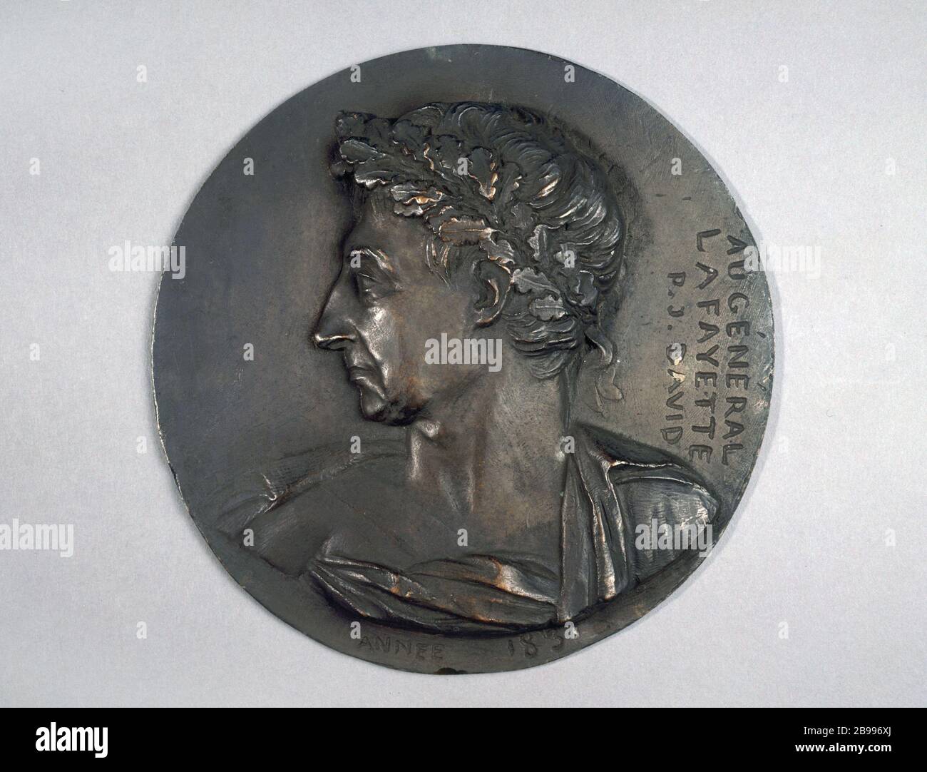 FAYETTE CORONA Pierre Jean David Dangers. "La Fayette couronné". Parigi, musée Carnavalet. Foto Stock