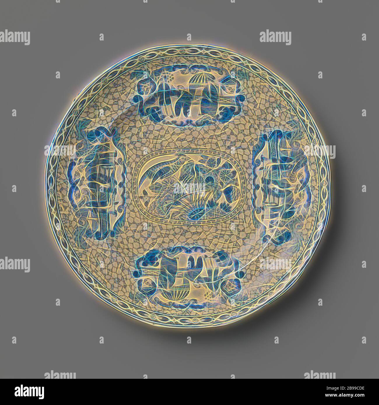 Piatto rotondo di terracotta dura con decorazione blu, piatto rotondo di terracotta fritta, con decorazione in blu. La decorazione consiste in una rete in cui quattro medaglioni sono salvati sul bordo e un medaglione al centro. All'interno del medaglione al centro si trova un cesto caduto con frutta e fiori con un uccello dipinto e nei quattro altri medaglioni una scena con tre figure cinesi., anonima, Inghilterra, c. 1920, terracotta, d 22.5 cm × h 2.9 cm, reinventata da Gibon, disegno di calda e allegra luce di luminosità e di luminosità dei raggi. Arte classica reinventata con un mod Foto Stock