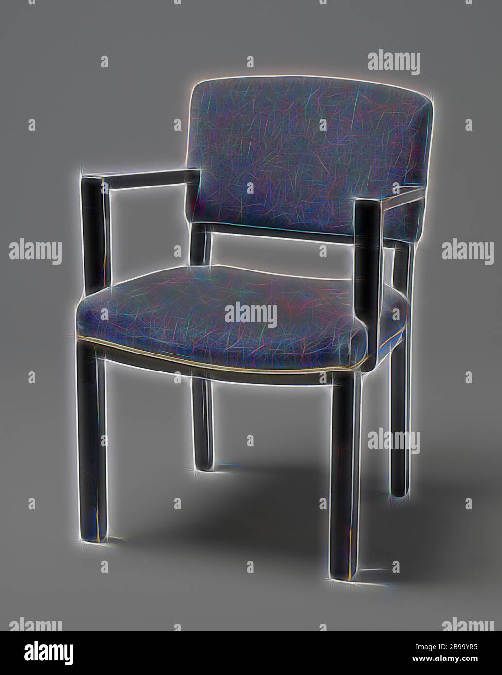 Poltrona con braccioli angolare e coperto con striscia blu, poltrona di nero laccato legno poggiante su quattro quadrati di gambe. Le zampe anteriori sono diritte e le zampe posteriori sono leggermente piegati e continuare nella parte posteriore POST. Il sedile è regolato in quattro linee le due linee laterali della quale sono dritte e la parte anteriore e la parte posteriore tubazioni piegate. La soglia inferiore dello schienale viene piegato. Piatto braccioli angolare correre verso il basso dal centro dello schienale e il resto davanti e non in linea con le gambe anteriori, sul piatto puntoni che sono parzialmente attaccata e in parte contro il sedile. Sia i corrimano e il sedile sono co Foto Stock