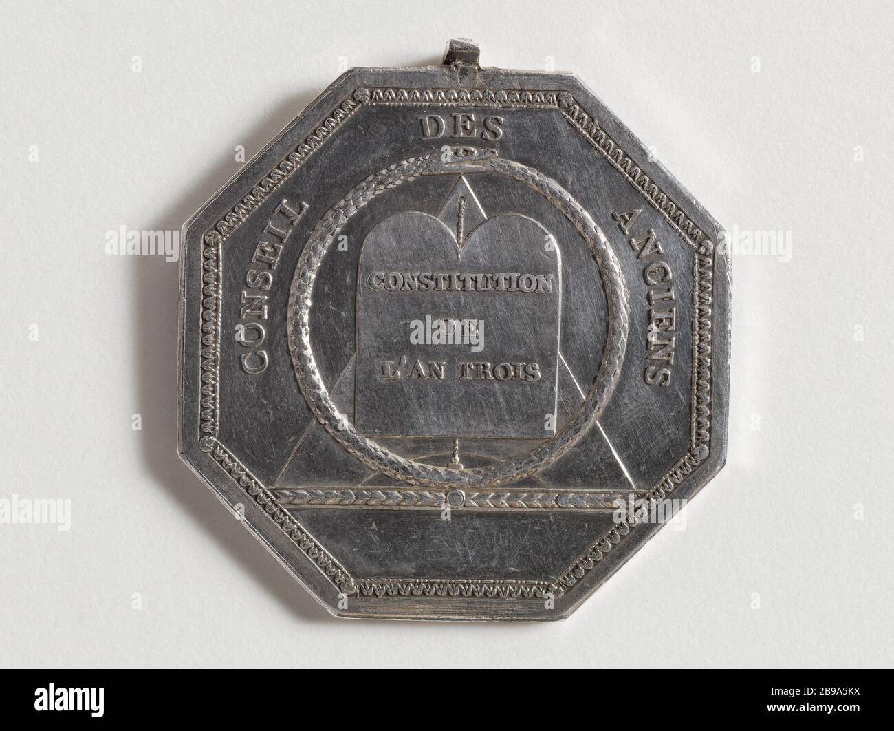 FUNZIONE DI MEDAGLIA DEL CONSIGLIO DEGLI ANZIANI, 2° SESSIONE, 20 maggio 1797 Nicolas-Marie Gatteaux (1751-1832). 'Médaille de fonction du Conseil des Anciens, 2e session, 20 mai 1797'. Argent, 1797. Parigi, musée Carnavalet. Foto Stock