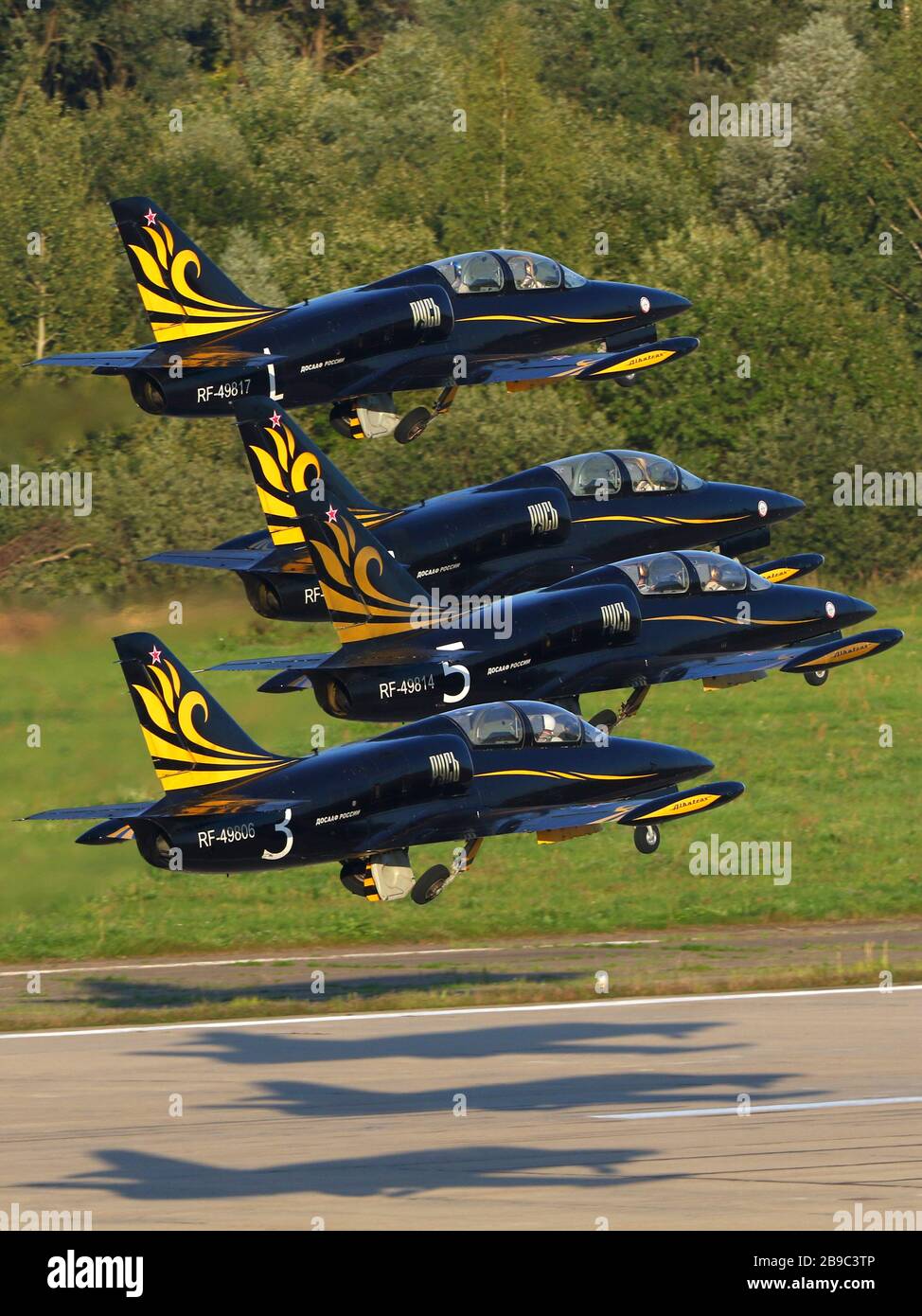 L-39C Albatros velivolo di addestramento militare della squadra russa di aerobica. Foto Stock