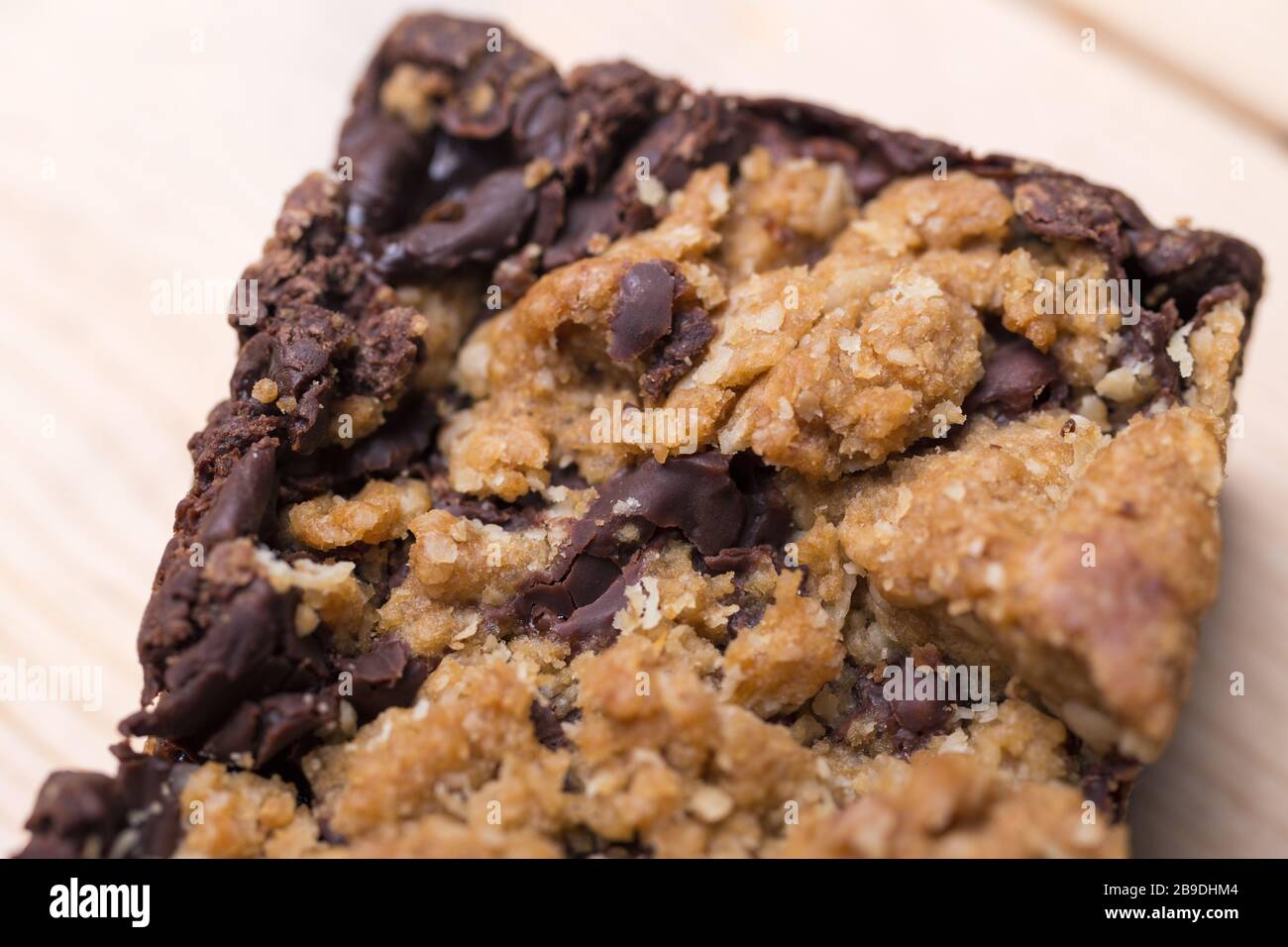 Primo piano torta biscotto al cioccolato brownie, macro Foto Stock