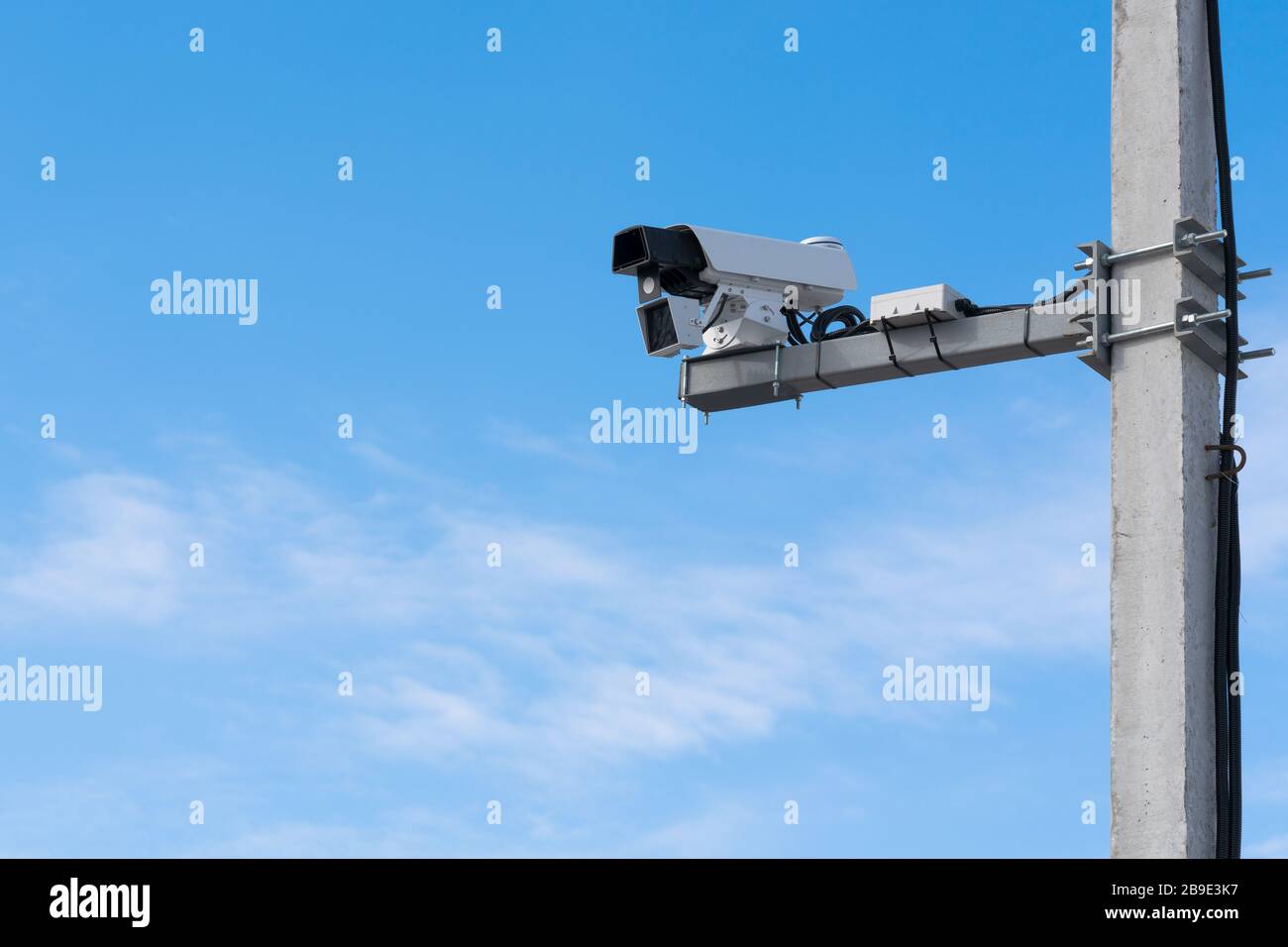 Telecamera di sorveglianza stradale immagini e fotografie stock ad alta  risoluzione - Alamy