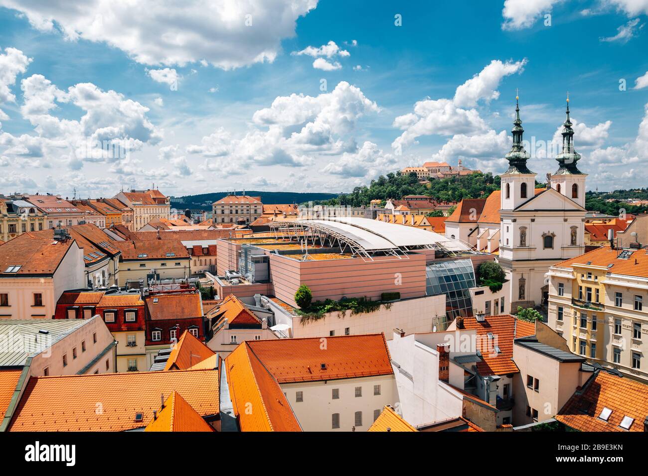 Al Castello di Spilberk paesaggio urbano e dal municipio della città vecchia torre in Brno, Repubblica Ceca Foto Stock