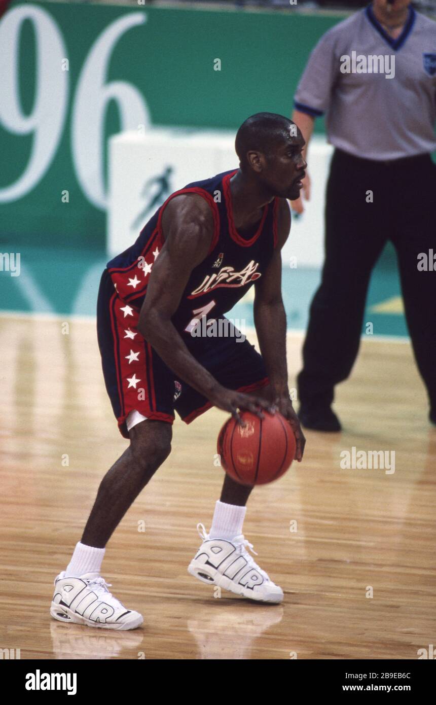 Atlanta, Stati Uniti. 2020 marzo 22. Primo: 1996 luglio 96 Sport, pallacanestro, uomini, Olimpiadi maschili, Olimpiadi estive, Atlanta, 1996, 87, vecchie immagini, USA vince la medaglia d'oro USA - Angola 54:  Gary Payton, figura intera, 9x NBA All-Star | utilizzo Worldwide Credit: dpa/Alamy Live News Foto Stock