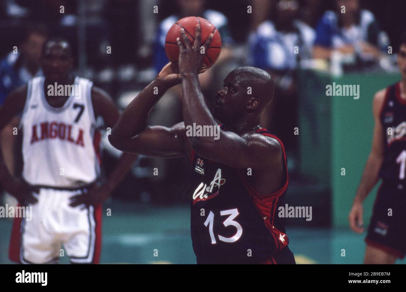 Atlanta, Stati Uniti. 2020 marzo 22. Primo: 1996 luglio 96 Sport, pallacanestro, uomini, Olimpiadi maschili, Olimpiadi estive, Atlanta, 1996, 87, vecchie immagini, USA vince la medaglia d'oro USA - Angola 54:  Shaquille o'Neal, metà figura, rapper, Hall of Fame, 14x All-NBA team | utilizzo Worldwide Credit: dpa/Alamy Live News Foto Stock