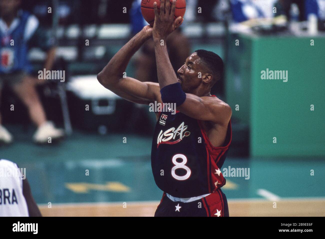 Primo: 22 luglio 1996 Sport, basket, uomini, Olimpiadi maschili, Olimpiadi estive, Atlanta, 96, 1996, vecchie immagini, USA vince la medaglia d'oro USA - Angola 87:54 Scottie Pippen, mezza figura, 6x campione NBA | uso in tutto il mondo Foto Stock