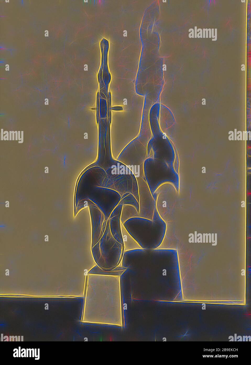 African Musical Instrument, Charles Sheeler (American, 1883 - 1965), New York, New York, Stati Uniti, negative 1917, stampa 1918, stampa color gelatina argento, 23 x 17 cm (9 1,16 x 6 11,16 in, Reimagined by Gibon, design di calore allegro di luminosità e raggi di luce radianza. Arte classica reinventata con un tocco moderno. La fotografia ispirata al futurismo, che abbraccia l'energia dinamica della tecnologia moderna, del movimento, della velocità e rivoluziona la cultura. Foto Stock