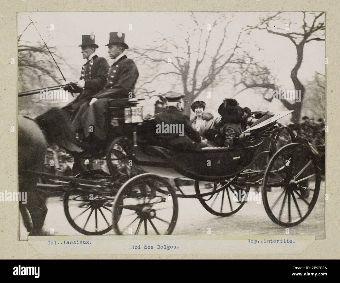 Re dei Belgi. 'La regina 'Roi des Belges'. La reine des Belges Elisabeth de Bavière (1876-1965) en visite officielle avec le roi Albert Ier (1875-1934), lors de sa venue à Paris le 5 décembre 1918. Photographie de Charles Lansiaux (1855-1939). Parigi, musée Carnavalet. Foto Stock