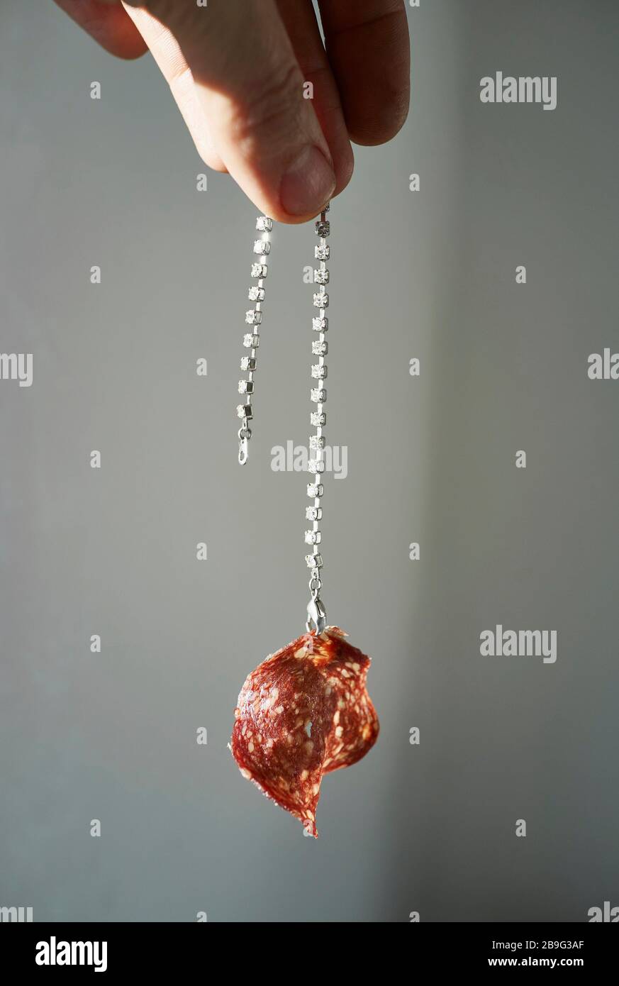 Bracciale a pepperoni con pepperoni Foto Stock