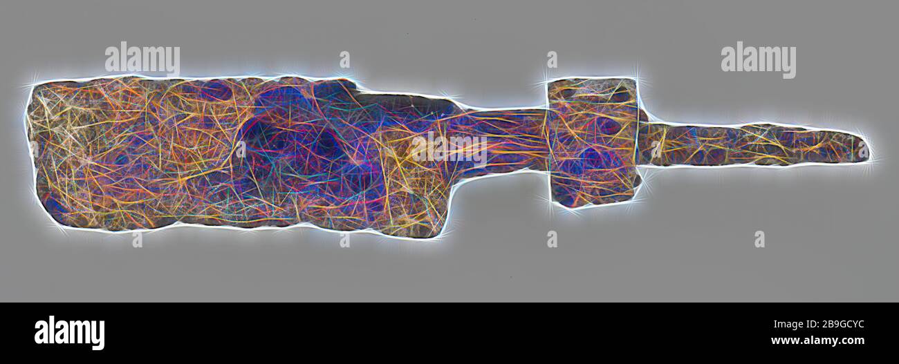 Lama di sfaldatura, con anello allentato intorno a pungiglione, lama sfaldatrice lama utensile di taglio suolo trova ferro legno metallo, lama con angelo ristretto all'anello di puntura (protezione di sollevamento?) In cui il legno rimane archeologia Rotterdam galleria ferroviaria chopping cibo preparare cucina macellazione meatloys suolo scoperta: Tunnel ferroviario Rotterdam Foto Stock