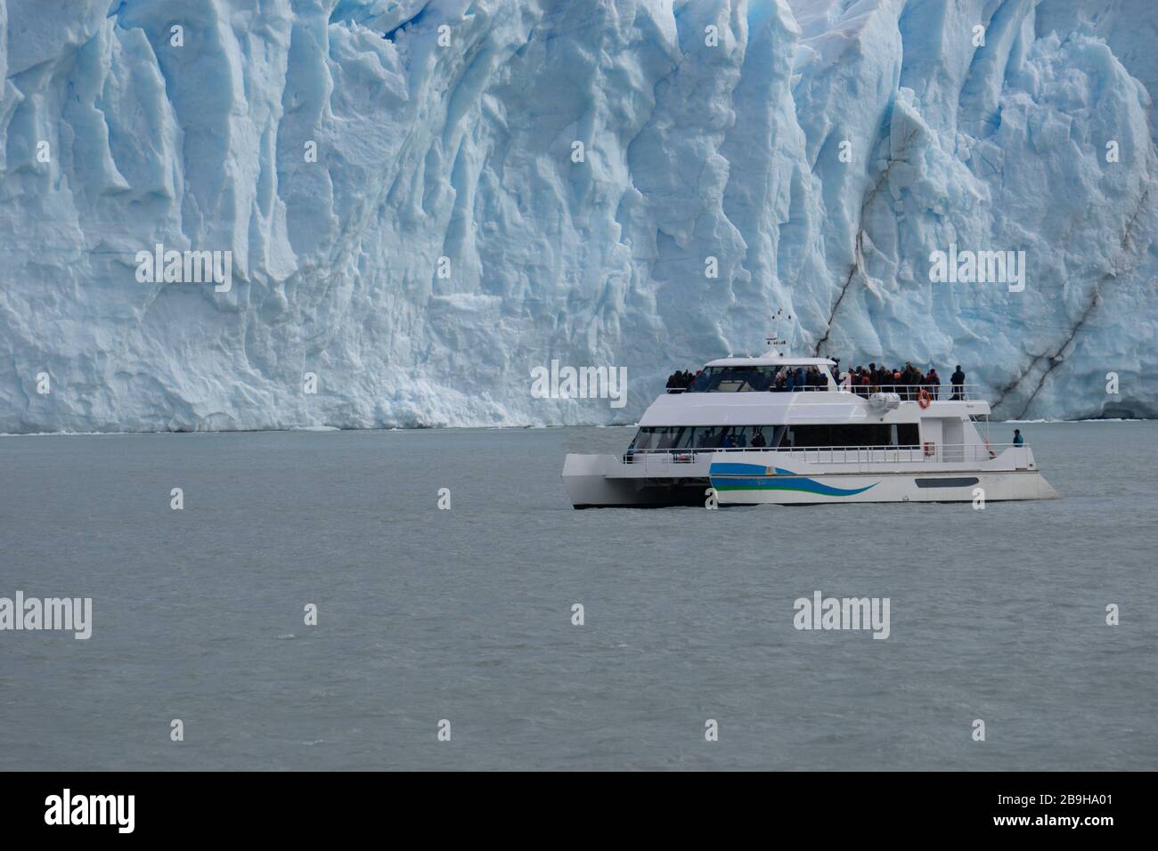 Navigazione ghiacciaio Perito Moreno nella città di El Calafate Argentina Foto Stock