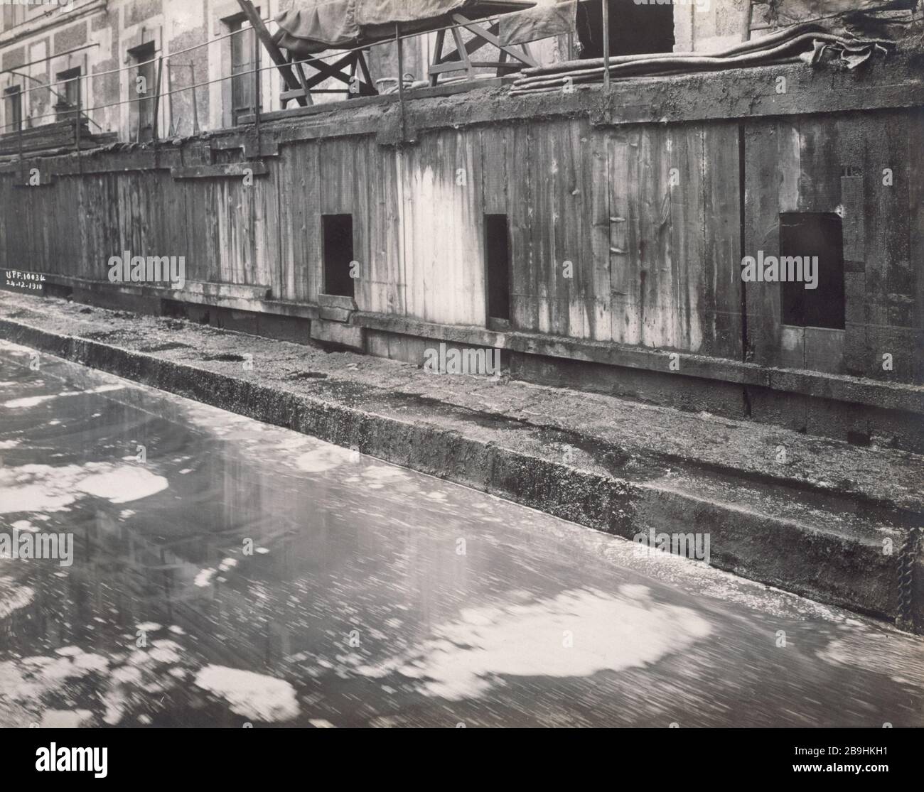 BOULEVARD ARAGO - RUE Cordelières 25-27, boulevard Arago et 3-5, rue des Cordelières (numéro 11 du plan parcellaire), Messieurs Lepelley frères proprietari occupanti. Parigi (XIII ème arr.). Union Photographique Française, décembre 1910. Parigi, musée Carnavalet. Foto Stock