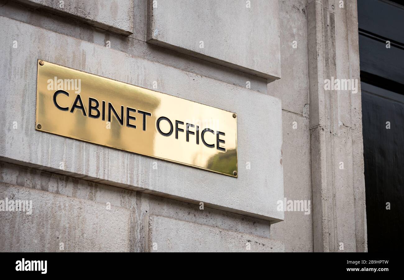 The Cabinet Office, Whitehall, Westminster, Londra. Il dipartimento governativo del Regno Unito responsabile del sostegno al primo ministro e agli alti ministri. Foto Stock