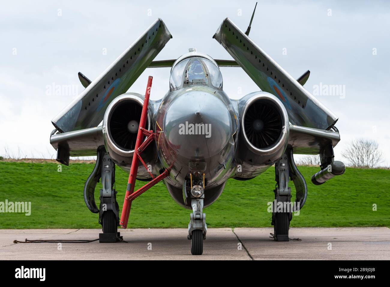 Un aereo Blackburn Buccaneer attacca la Royal Air Force all'Aerodromo di Bruntingthorpe, Regno Unito. Foto Stock