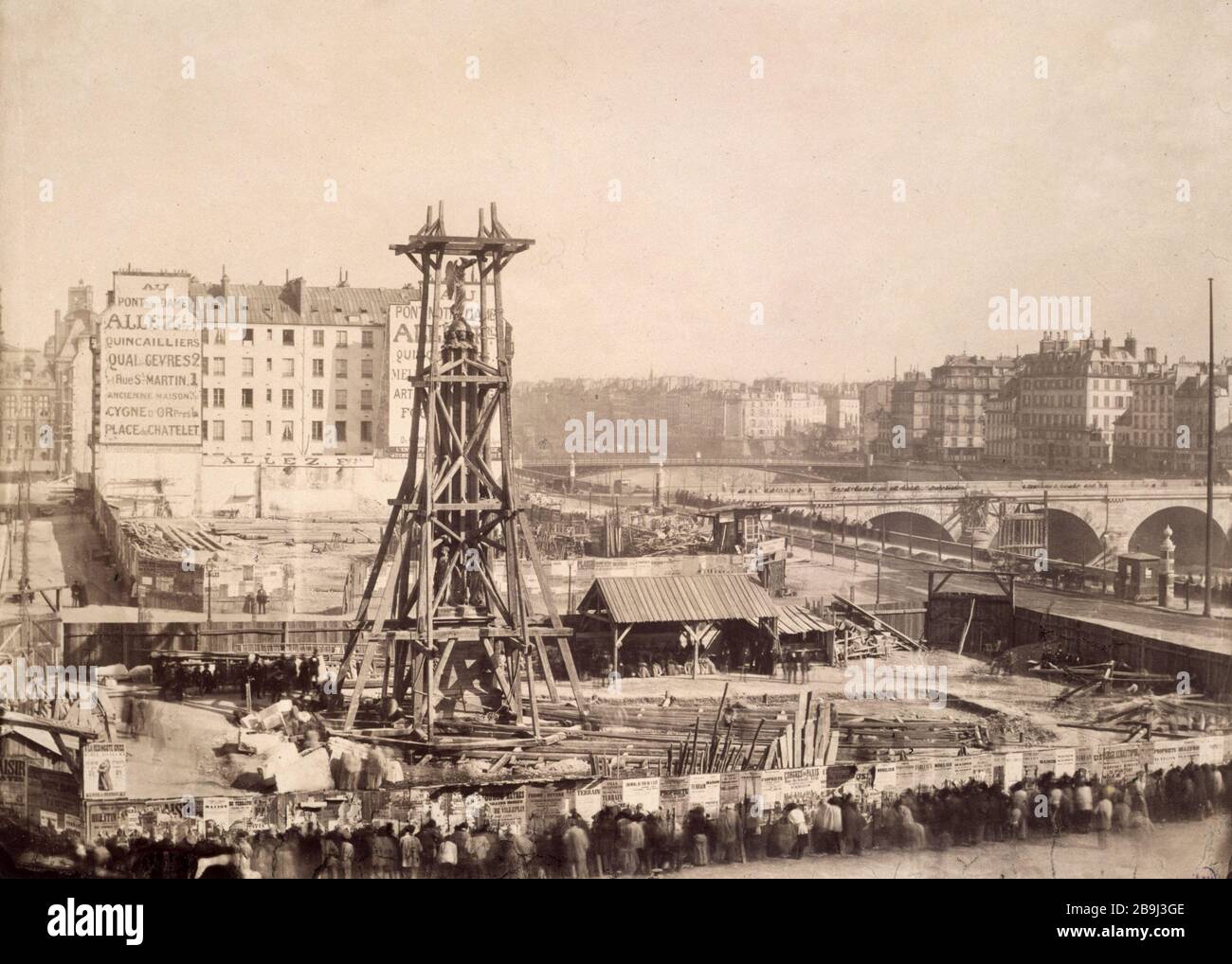 PARIGI - COLONNA ITINERANTE DI CHATELET 'déplacement de la colonne du Châtelet'. Photographie de Charles Marville (1813-1879). Parigi, musée Carnavalet. Foto Stock