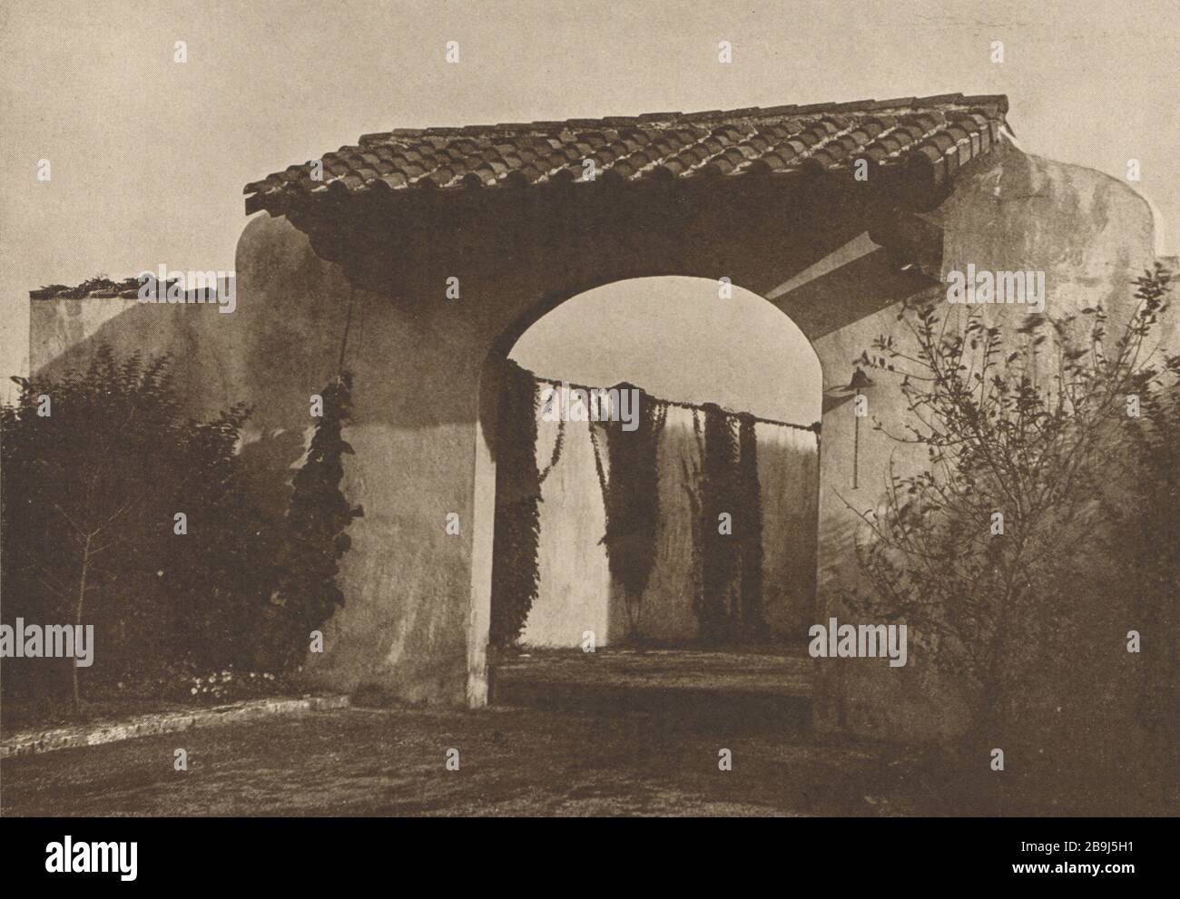 Villa Maria sulle dune, Southampton, Long Island, New York. Ingresso al campo di servizio. E.P. Mellon, architetto (1919) Foto Stock