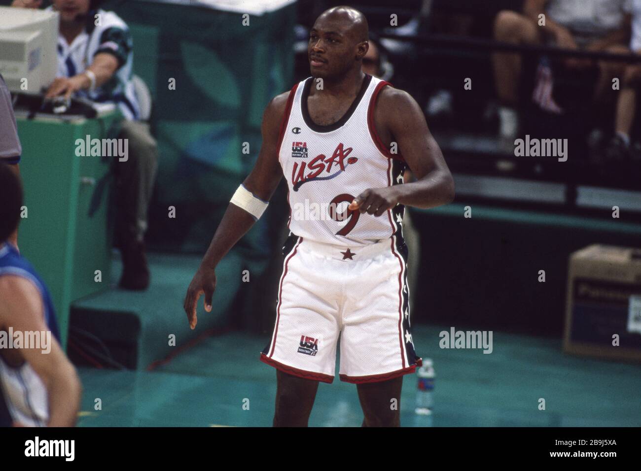 Primo: 22 luglio 1996 Sport, basket, uomini, Olimpiadi maschili, Olimpiadi estive, Atlanta, 96, 1996, vecchie immagini, USA vince la medaglia d'oro USA - Argentina 96:68 con Richmond, metà figura | uso in tutto il mondo Foto Stock