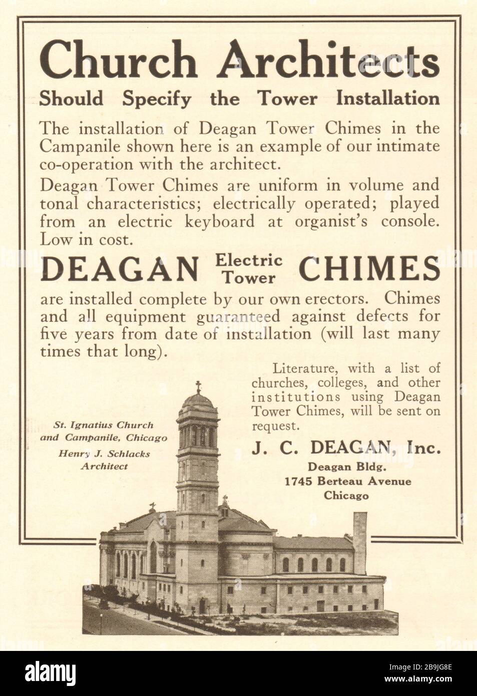 JC Deagan torre elettrica campane. Chiesa di Sant'Ignazio, Chicago, Henry J Schlacks, architetto. Deagan Building, 1745 Berteau Avenue, Chicago (1922) Foto Stock