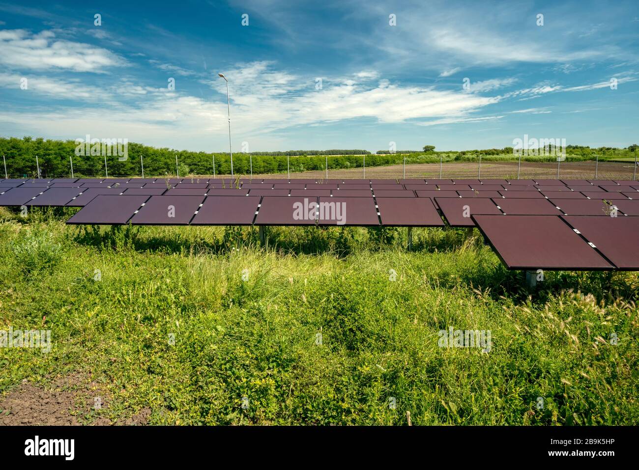 Pannello solare, fotovoltaico - messa a fuoco selettiva, spazio copia Foto Stock