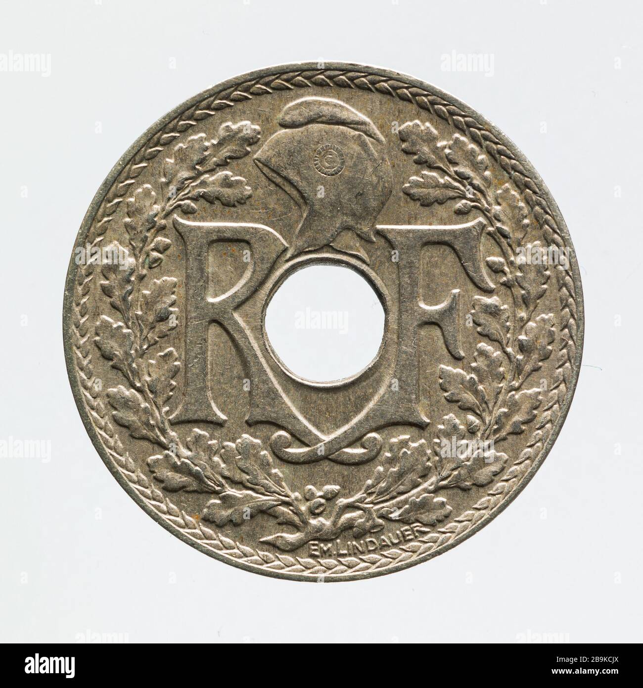 Parte 10 centesimi di nichel argento della terza Repubblica, 1939 Edmond-Emile Lindauer (1869-1942). Pièce de 10 centimes en maillechort de la IIIe République, 1939. Maillechort. 1939. Parigi, musée Carnavalet. Foto Stock