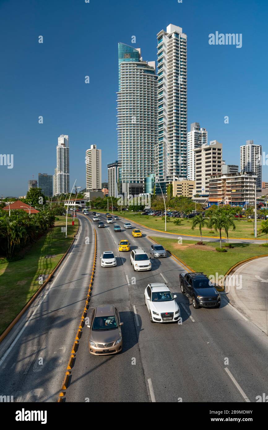 Cinta Costera, Beltway costiera, Balboa Avenue, Panama City, Panama Foto Stock