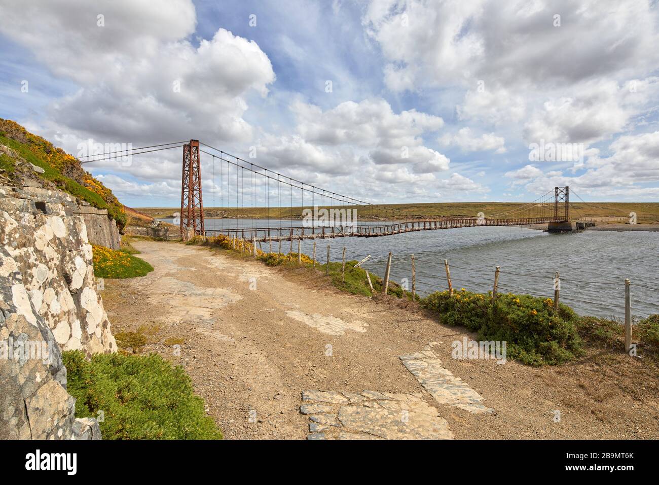 Ponte sospeso di Bodie Creek, Falkland orientale, Isole Falkland, Falklands, Isole Malvinas Foto Stock