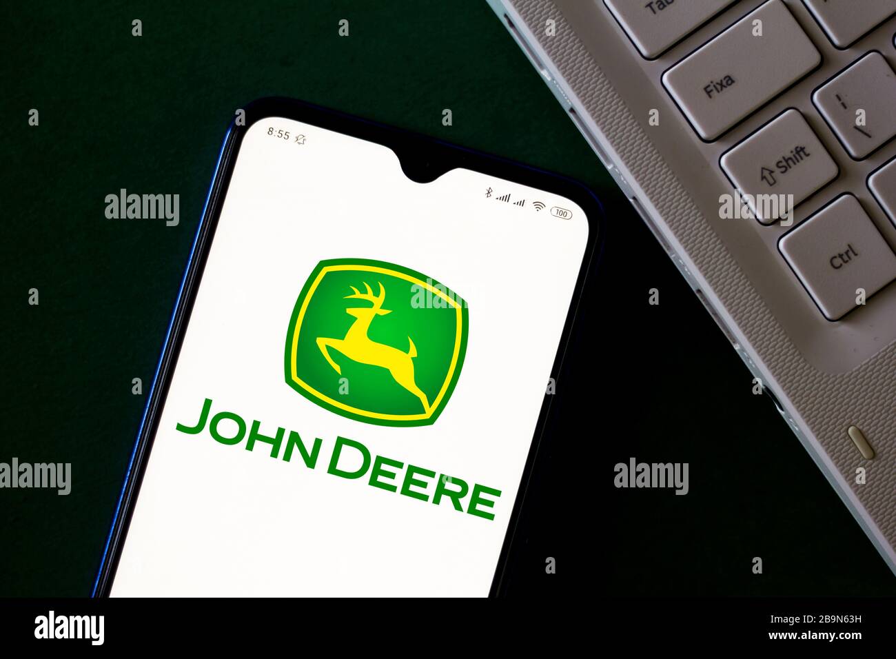 24 marzo 2020, Brasile: In questa immagine viene visualizzato un logo John Deere sullo smartphone. (Credit Image: © Rafael Henrique/SOPA Images via ZUMA Wire) Foto Stock