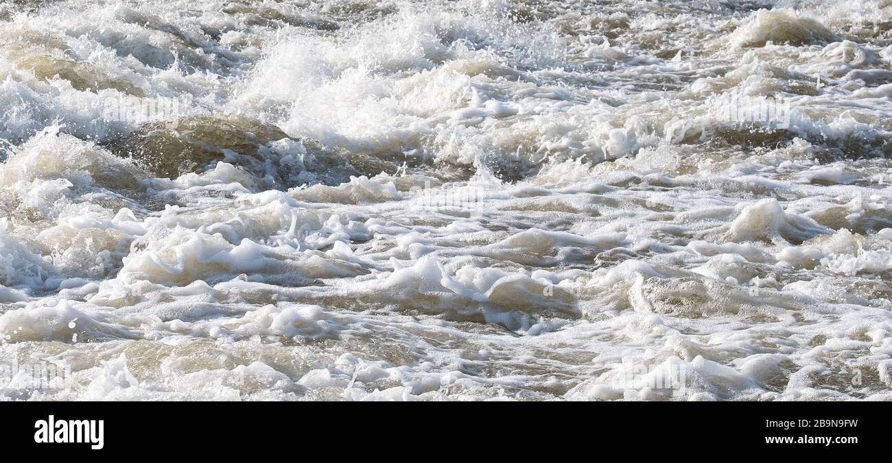 Rapide del fiume di acqua bianca Foto Stock