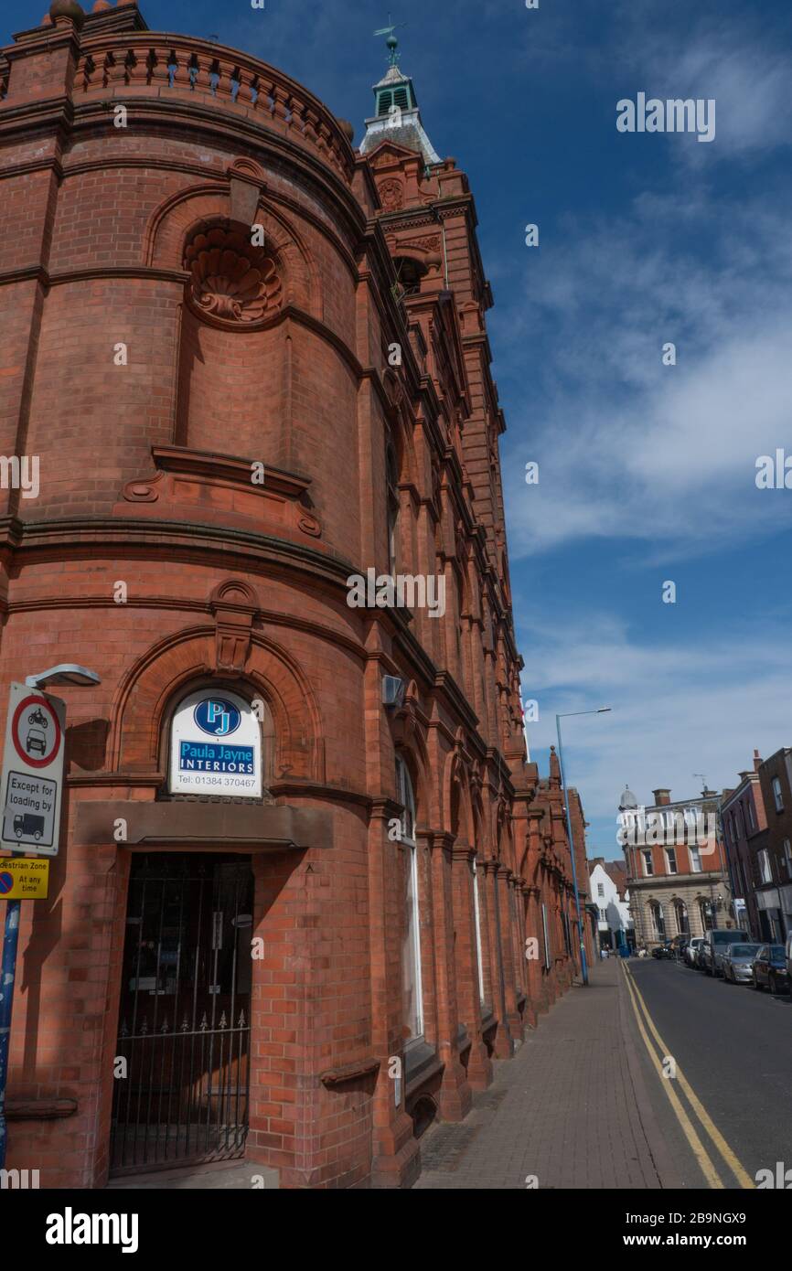 Stourbridge Town Hall, chiuso a causa di Coronavirus Pandemic. Midlands occidentali. Marzo 2020 Foto Stock