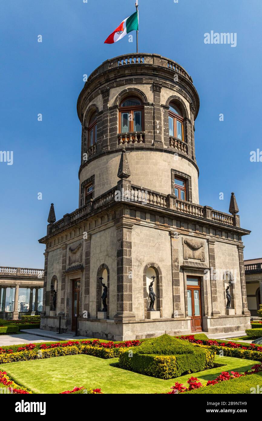 Il Castello di Chapultepec, a Città del Messico, fu una volta sede dell'imperatore Massimiliano i e dei presidenti messicani fino al 1939. Ora è il Museo Nazionale di Hist Foto Stock